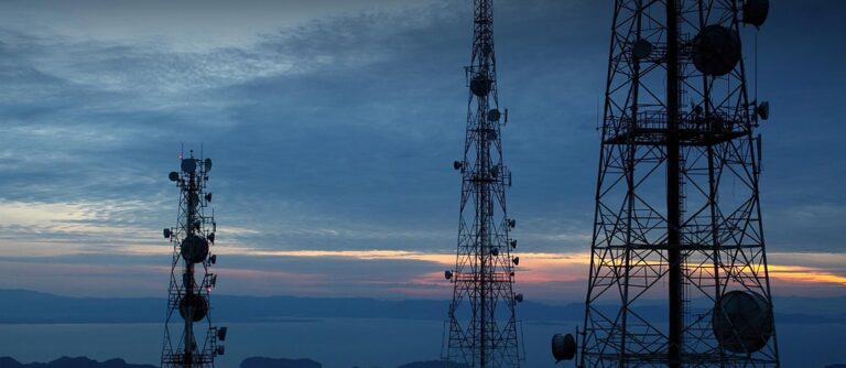 Município não pode criar taxa de fiscalização de torres e antenas de transmissão