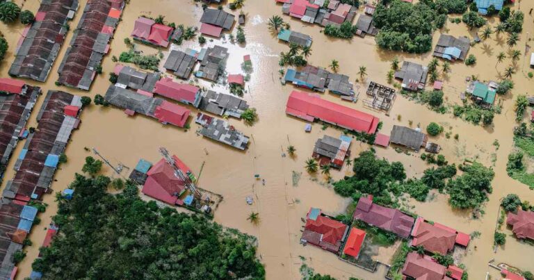 Como usar dados em tempo real para prever enchentes nas cidades