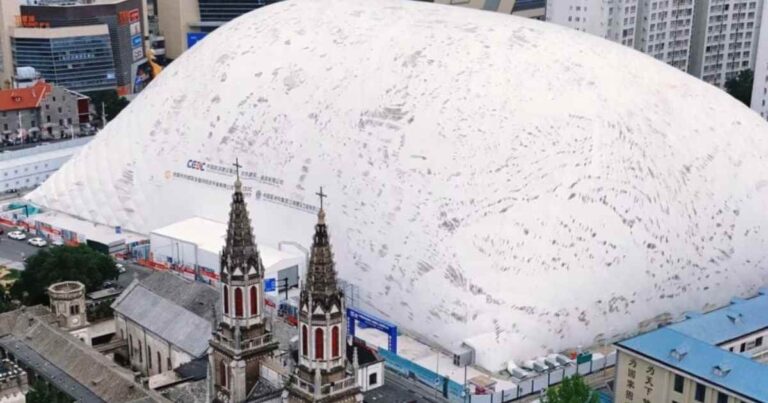 China aposta em inovação urbana com megacúpula inflável em Jinan