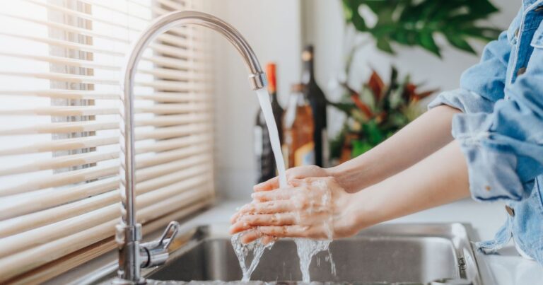 Água: IA ajuda cidades americanas a localizar tubulações de chumbo