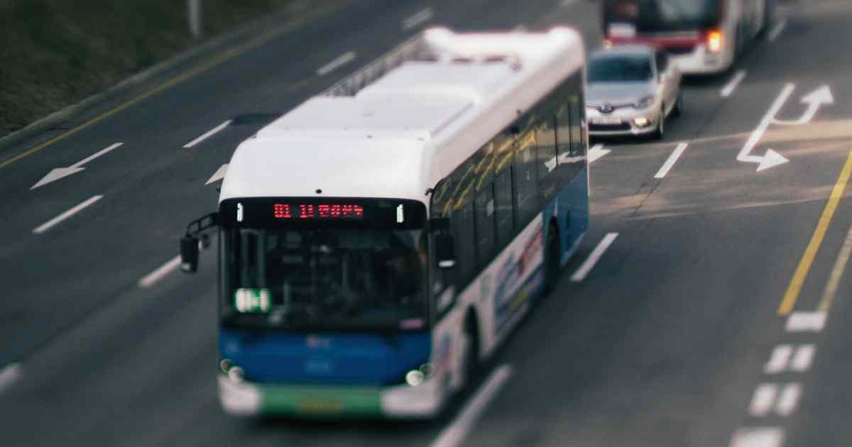 Estados Unidos: San José acelera ônibus em 20% usando IA