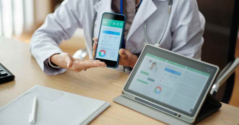 IA nos hospitais: quase 70% dos médicos e enfermeiros americanos no trabalho diário